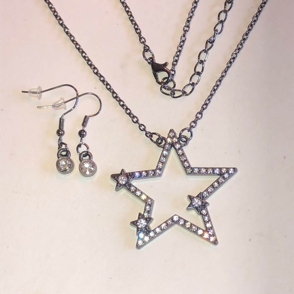 Dark Metal Star Outline Pendant Necklace Rhinestone Accents and Earrings Set